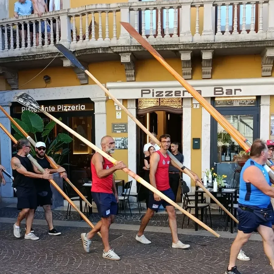 Equipaggi in sfilata al Palio delle Mura di Peschiera 2026
