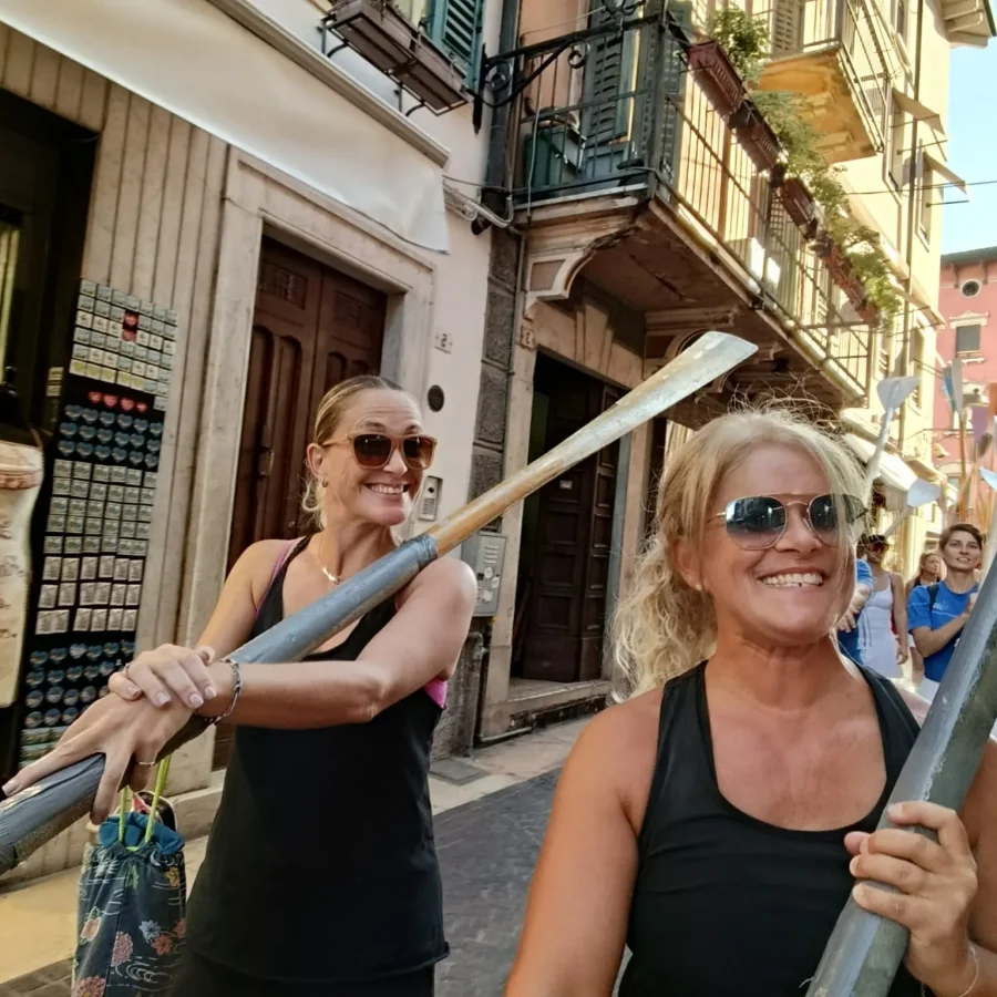 Equipaggi in sfilata al Palio delle Mura di Peschiera 2026