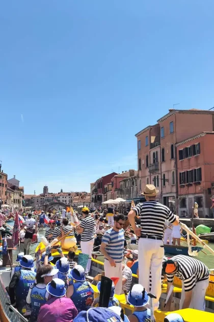 Equipaggio in Caorlina alla 50° Vogalonga